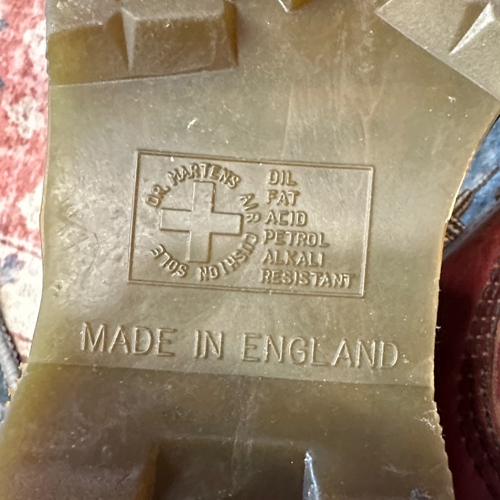 Dr. Martens Burgundy  Leather MADE IN ENGLAND - Picture 9 of 13